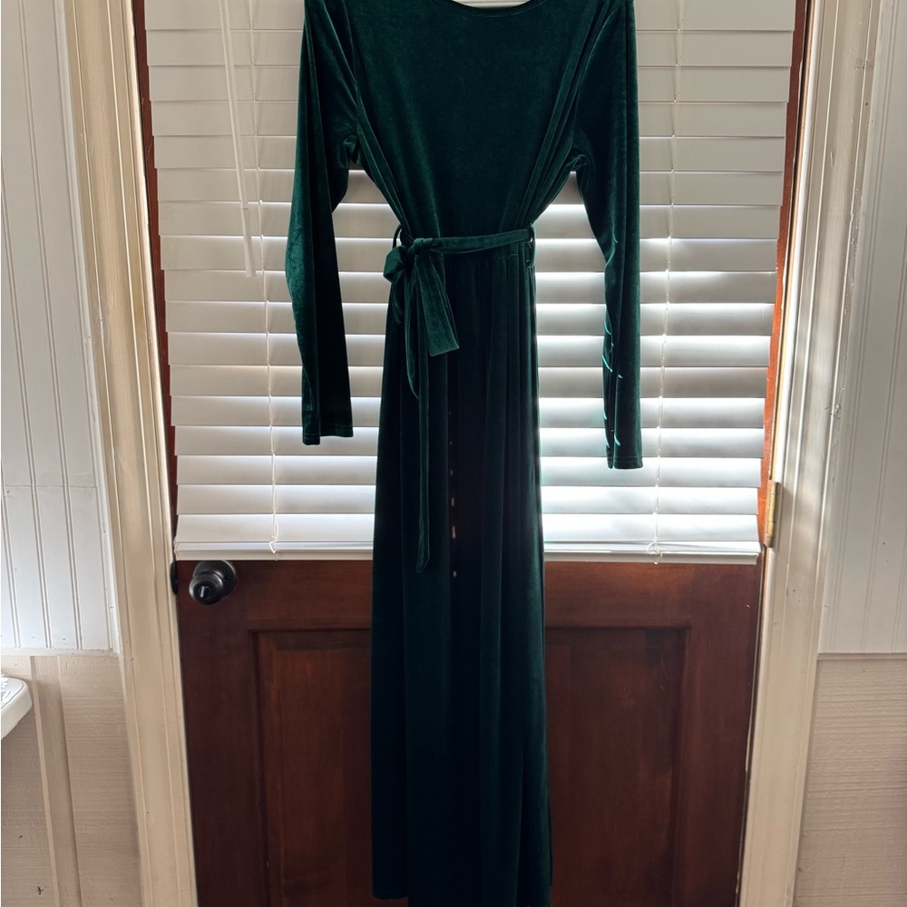 Velvet Green Belted Women’s Long Dress